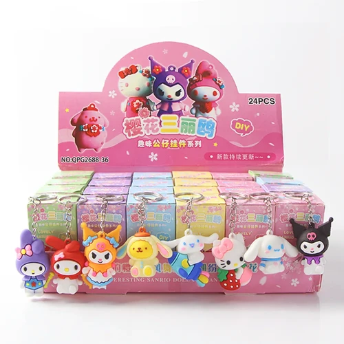 ZESTAW breloczki SANRIO figurki 24 szt. D
